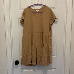Time and Tru Tan Short Sleeve Dress